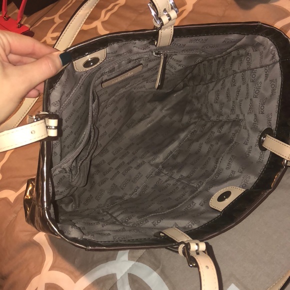 Michael Kors Metalic Silver Purse - Picture 6 of 7